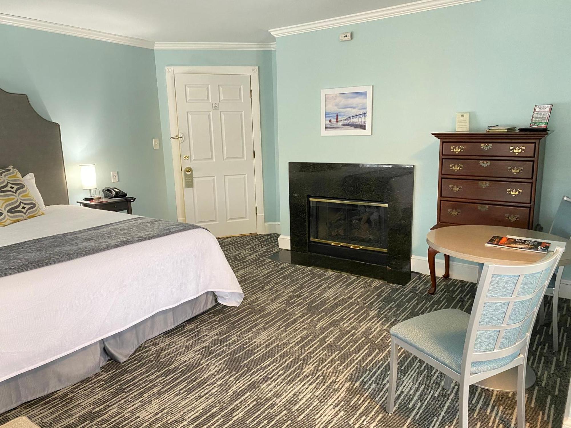 גרנד הייבן Harbor House Inn חדר תמונה